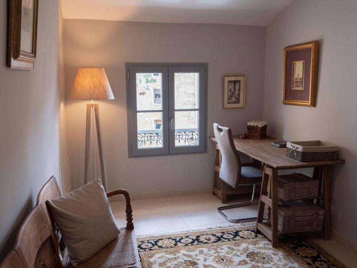 Cozy Nest In The Center Of Isle Sur La Sorgue For 4 People Lejlighed LʼIsle-sur-la-Sorgue Eksteriør billede